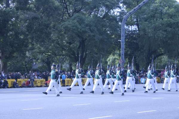 MARCHA MILITAR ARGENTINO 9 DE JULIO 2019